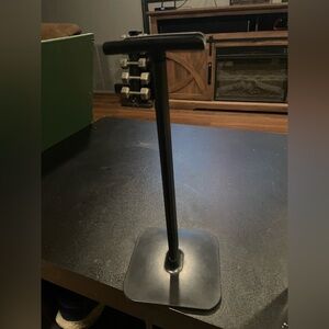 GAME CONSOLE HEADPHONE STAND